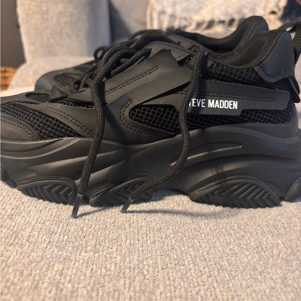 Steve Madden Black Chunky Sneakers